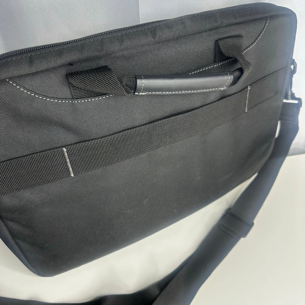 New Targus Black Laptop Slim Shoulder Briefcase (TSS898) up to 15.6-inch Laptops